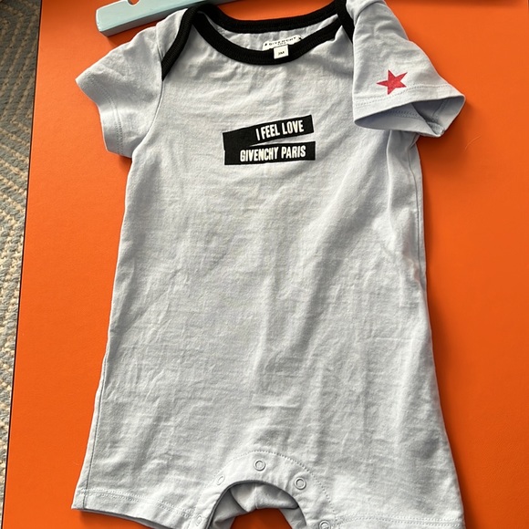 Such a beautiful romper for  baby boy - Picture 4 of 5